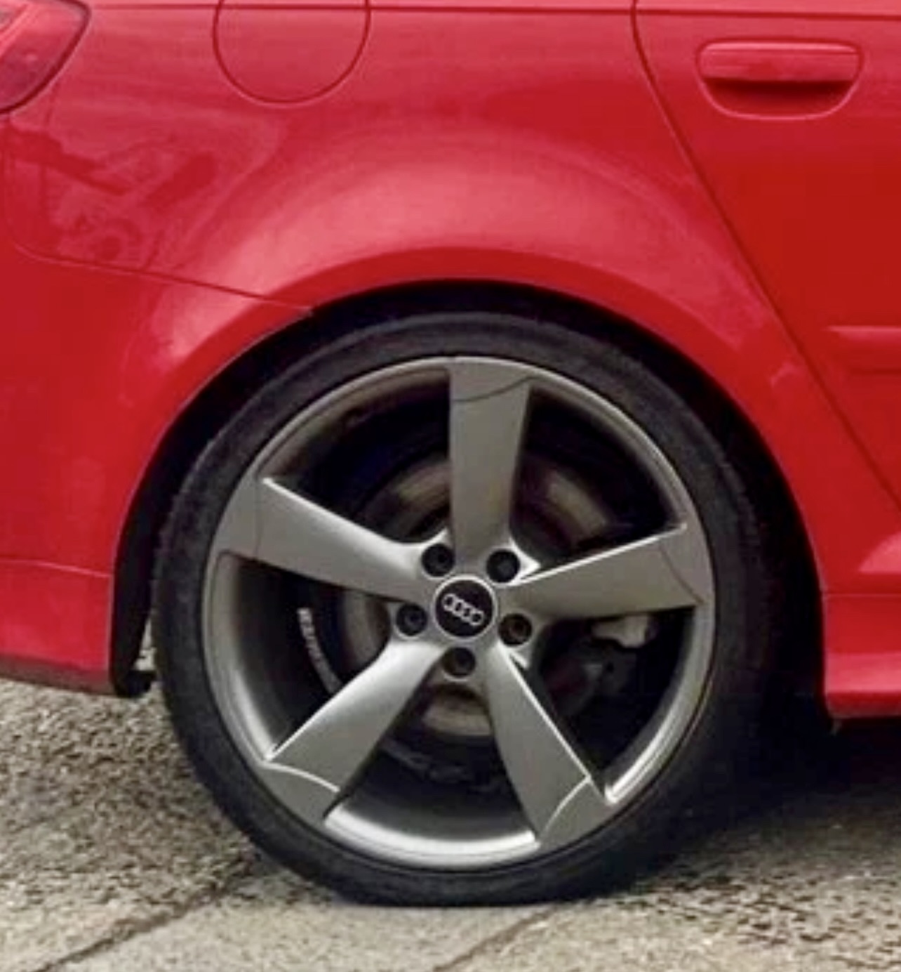 Alloy Wheel Refurbishment Banbury | Diamond Cutting Specialists | SGM